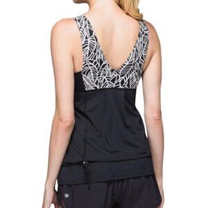 Lululemon Hustle & Bustle TankBlack / Pretty Palm Black Angel Wing size 12